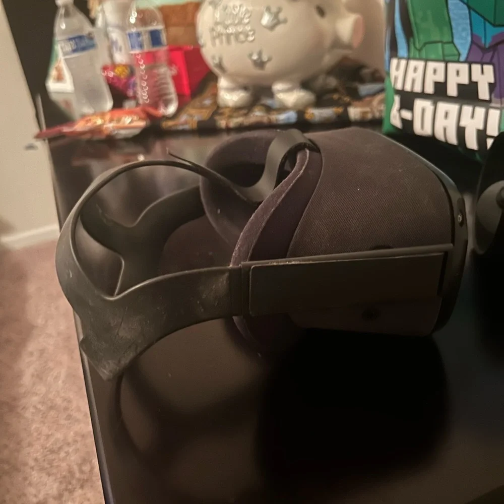 VR Headset - Black